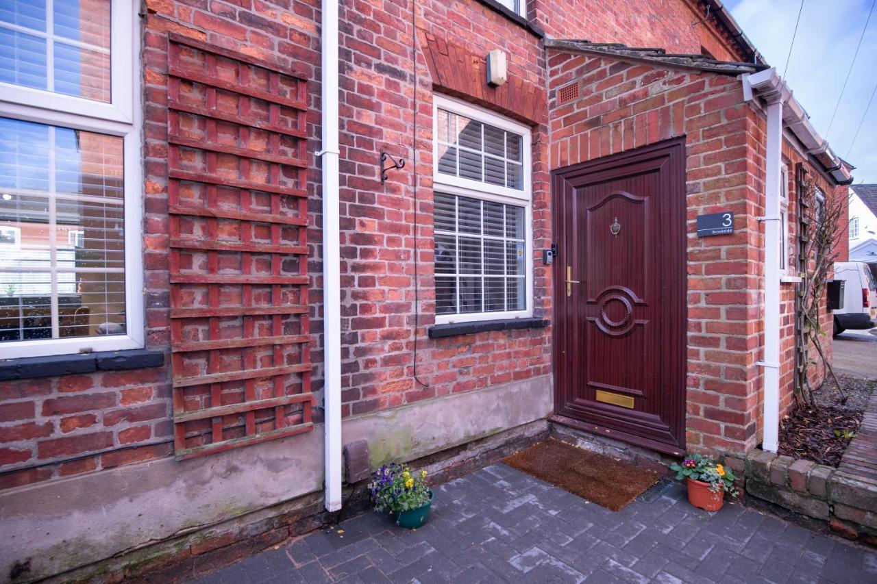 Saltbox Properties- Large!! 3 Bed, 3 Bath House, Parking, Fast Wifi, Town Centre Location! Sleeps 6 Ashby-de-la-Zouch Bagian luar foto